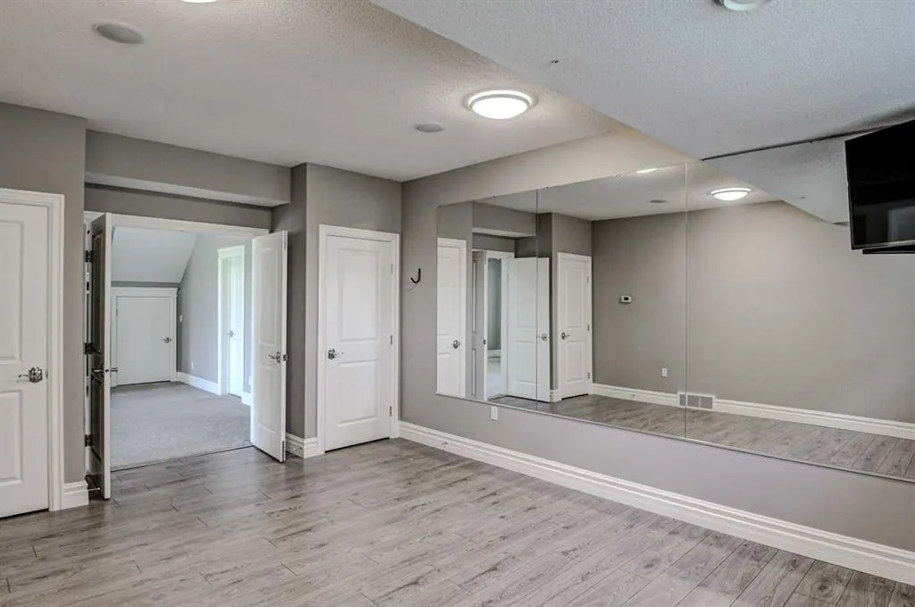 161 Glyde Park
