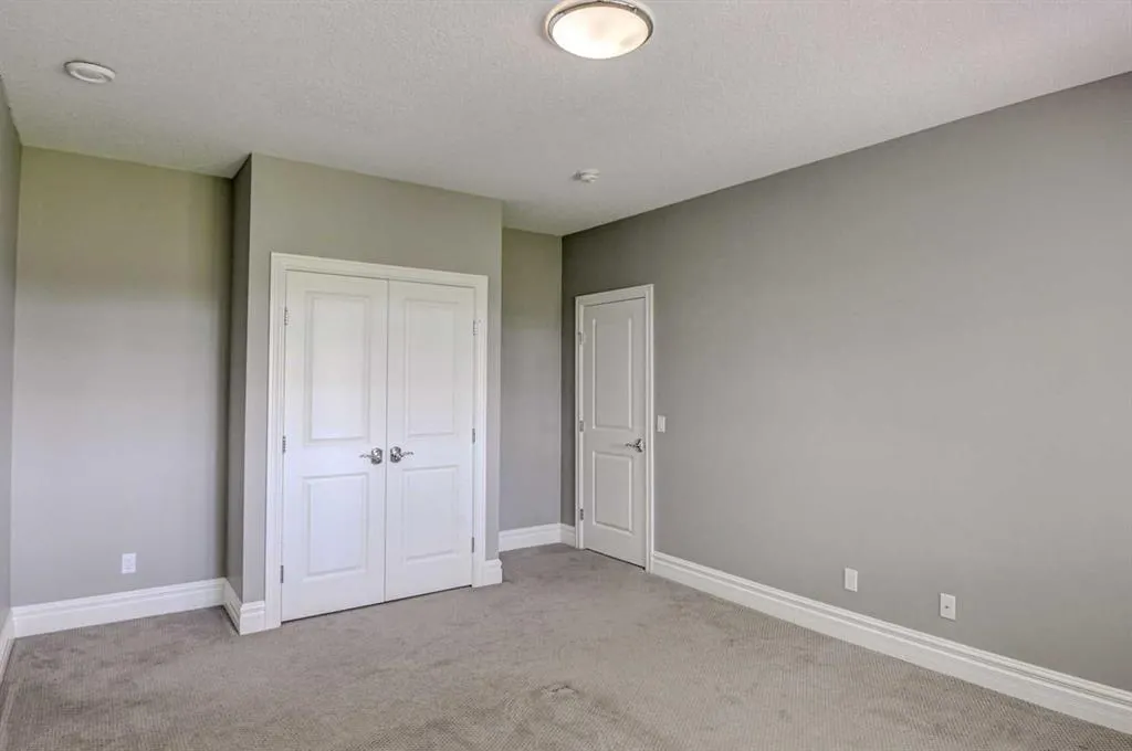 161 Glyde Park