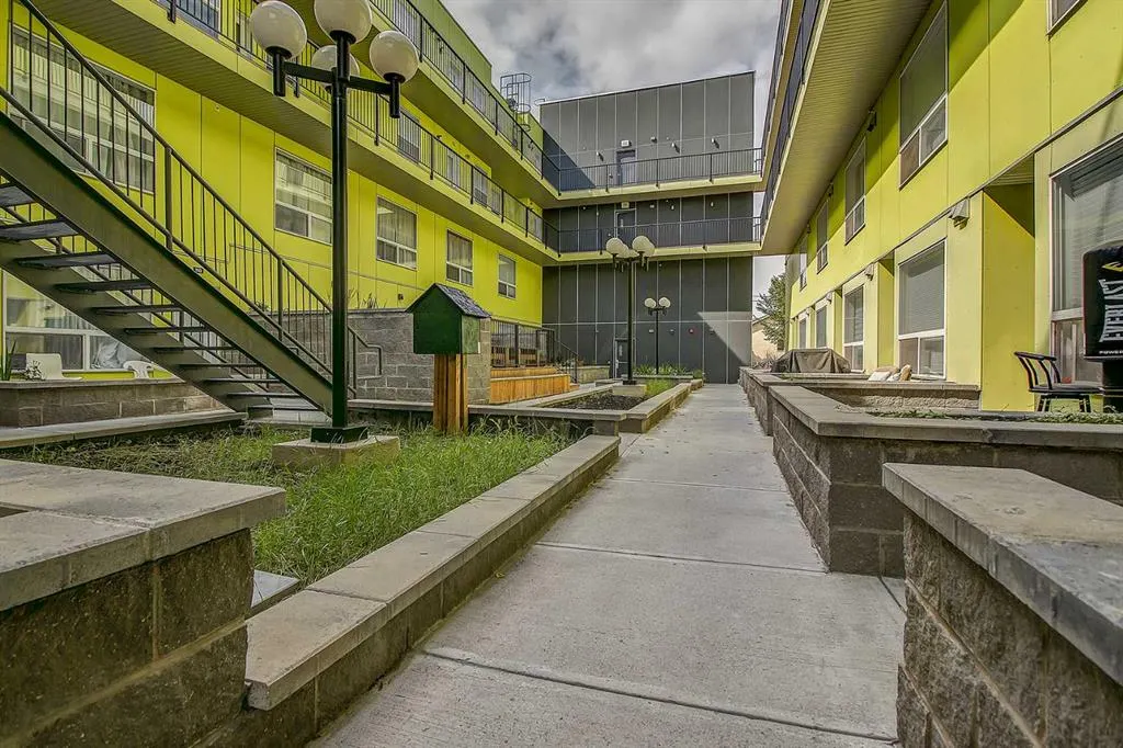 1740 9 Street NW, #402