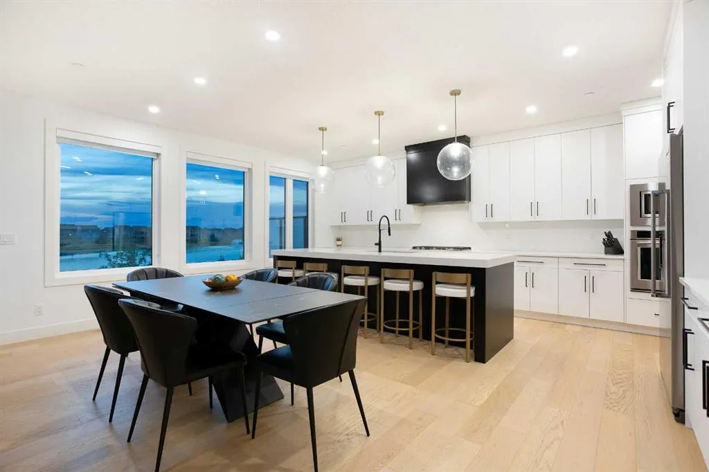 21 Lucas Cove NW