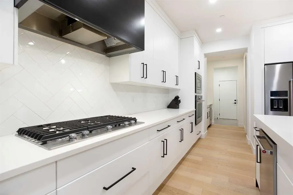 21 Lucas Cove NW