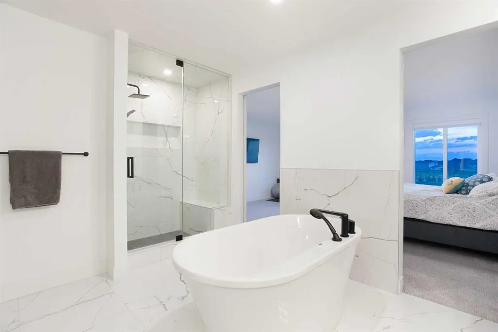 21 Lucas Cove NW