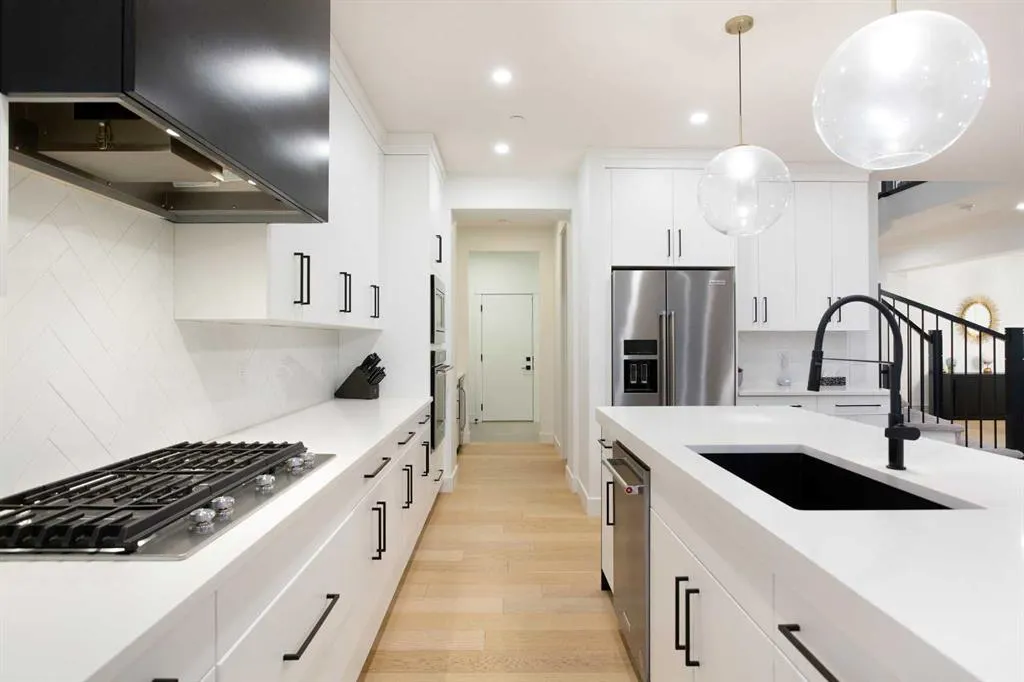 21 Lucas Cove NW