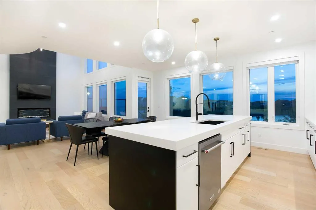 21 Lucas Cove NW