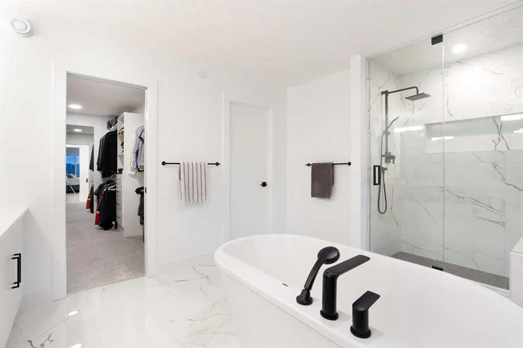 21 Lucas Cove NW