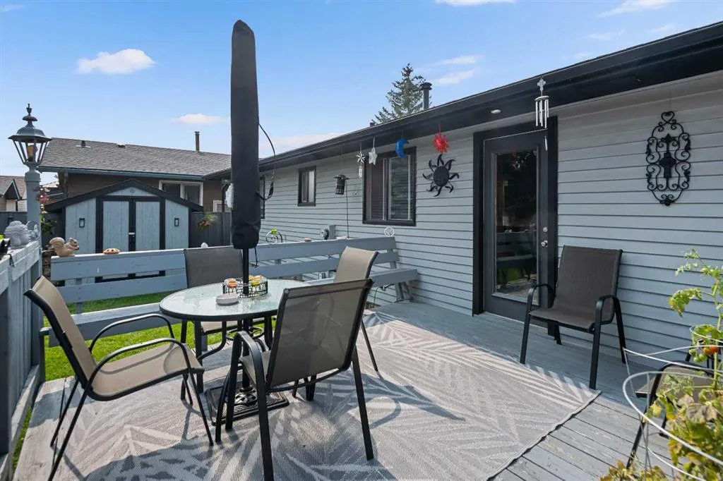 156 Rundlehill Drive NE