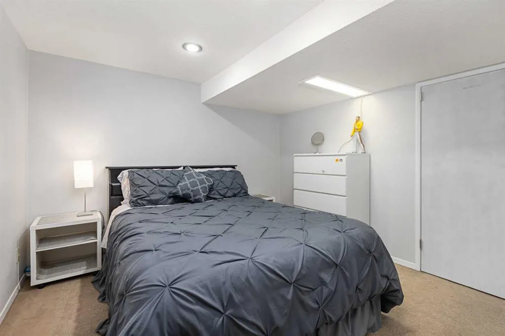 156 Rundlehill Drive NE