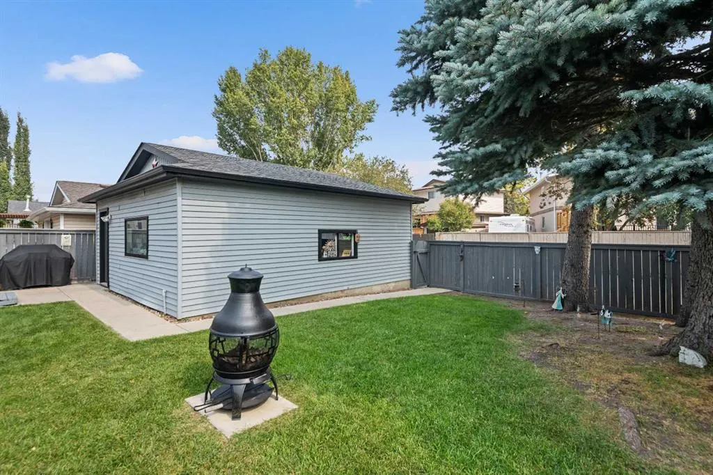 156 Rundlehill Drive NE