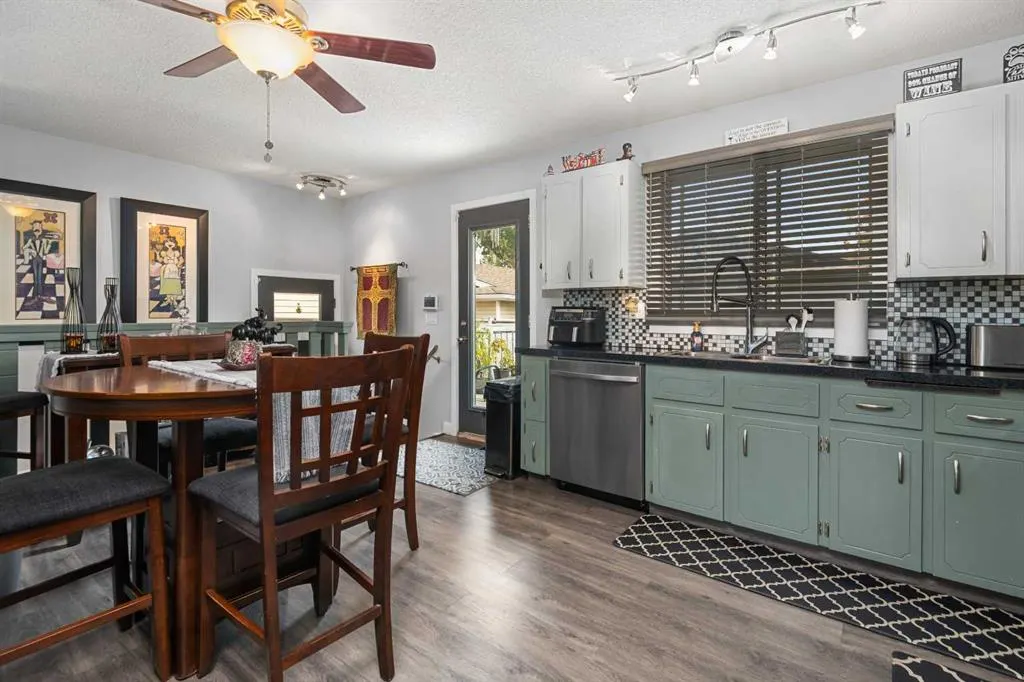 156 Rundlehill Drive NE