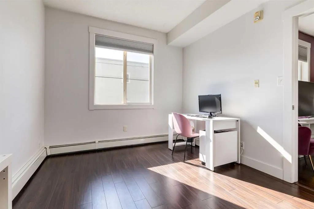 3501 15 Street SW, #201