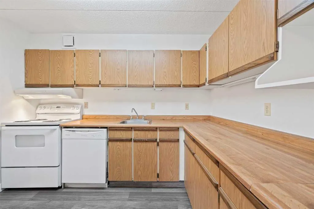 5204 Dalton Drive NW, #216