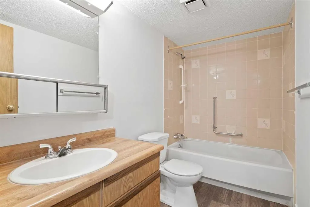 5204 Dalton Drive NW, #216