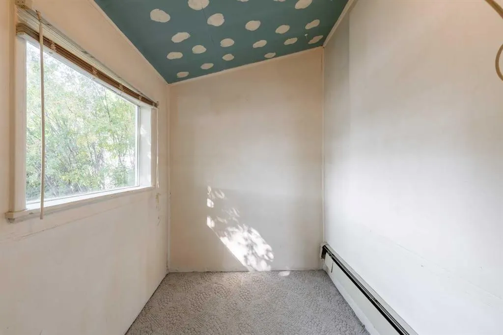 121 22 Street