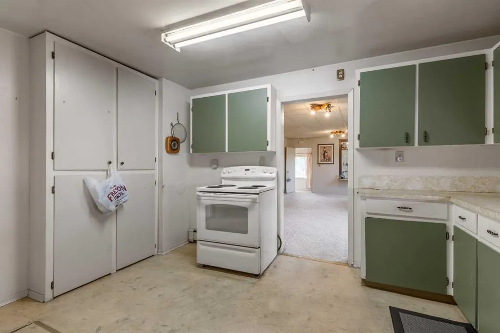 121 22 Street
