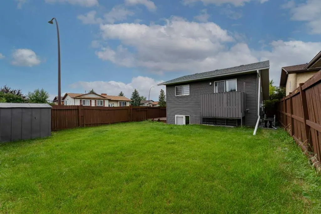36 Whitehaven Road NE