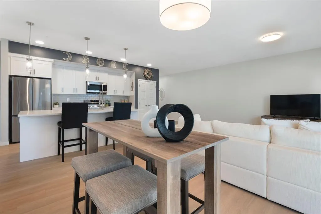 42 Cranbrook Gardens SE, #2203