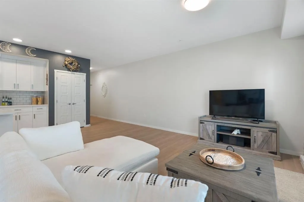 42 Cranbrook Gardens SE, #2203