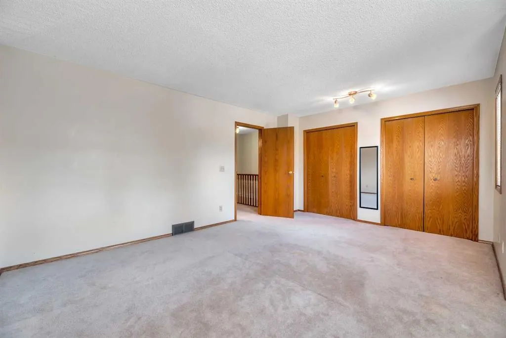 103 Riverglen Park SE