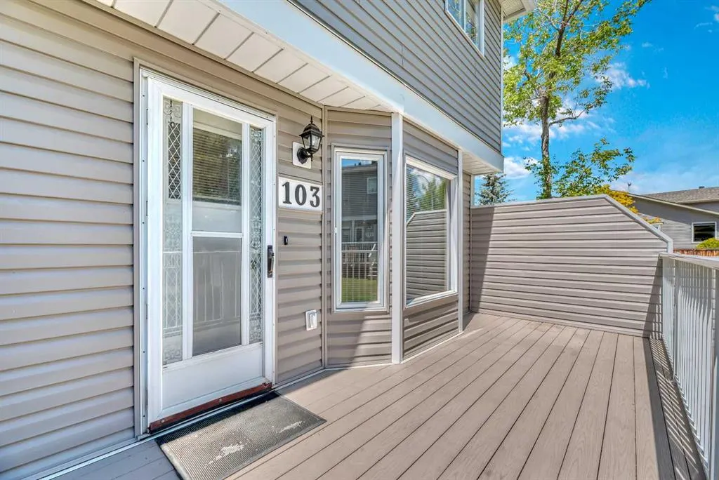 103 Riverglen Park SE