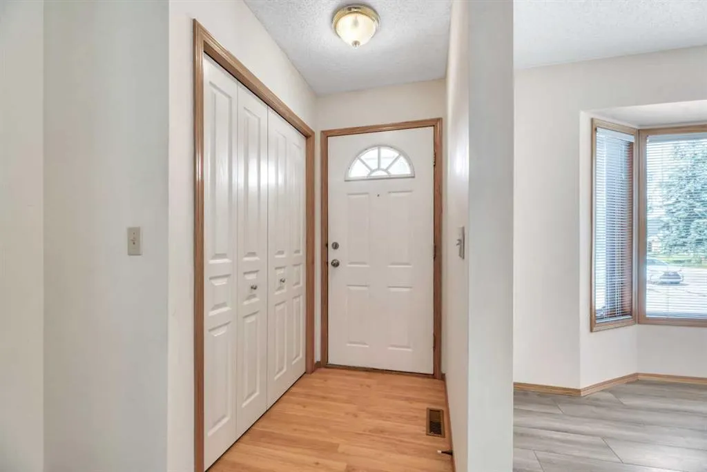 103 Riverglen Park SE