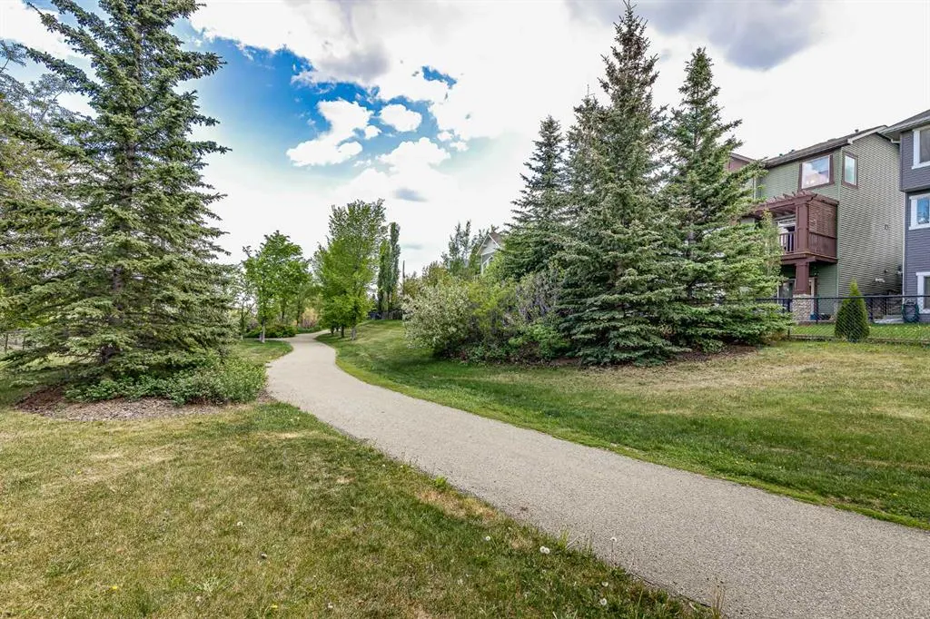 676 Coopers Drive SW