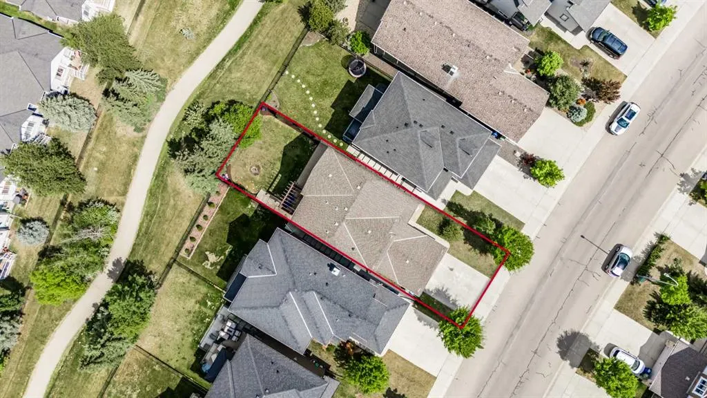 676 Coopers Drive SW