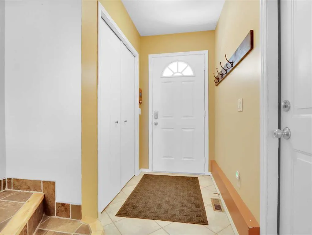 242 Benchlands Terrace, #17