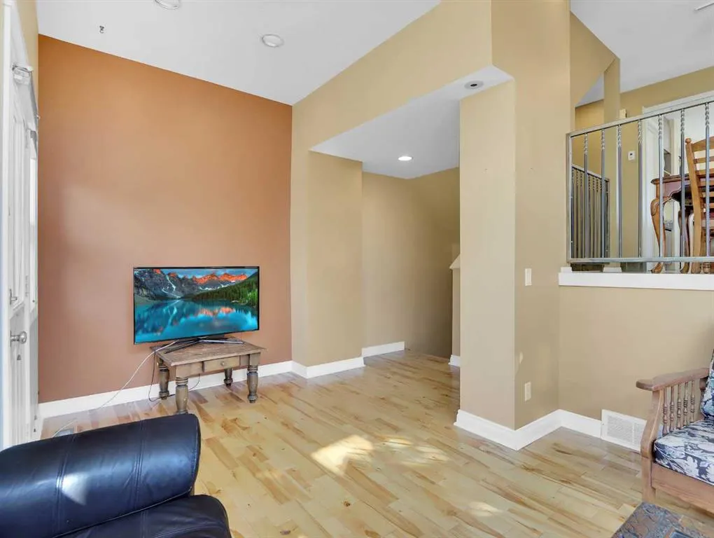 242 Benchlands Terrace, #17