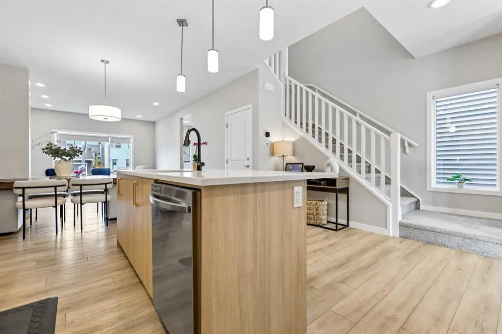 47 Finch Gardens SE