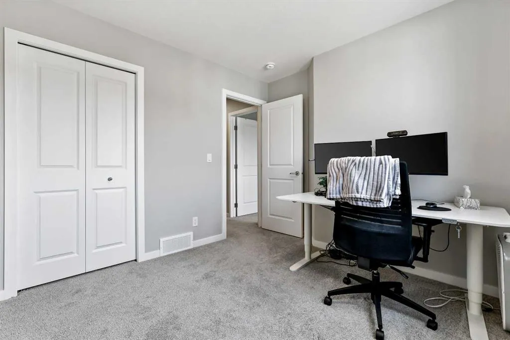 47 Finch Gardens SE