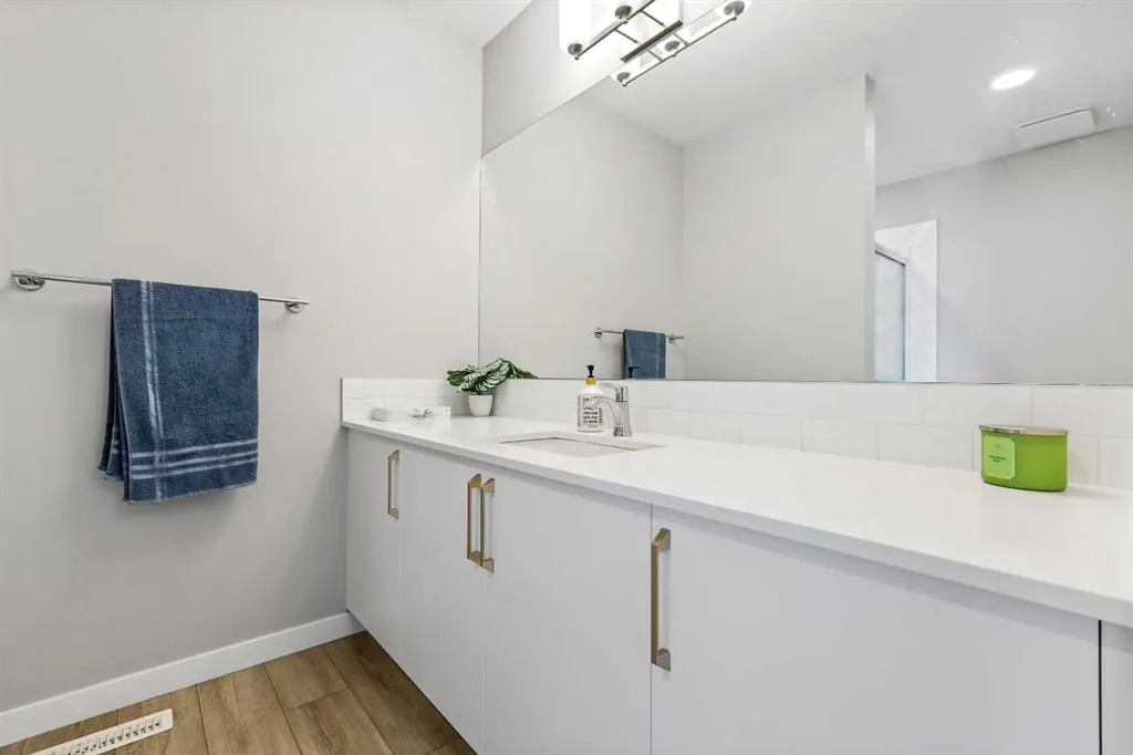 47 Finch Gardens SE