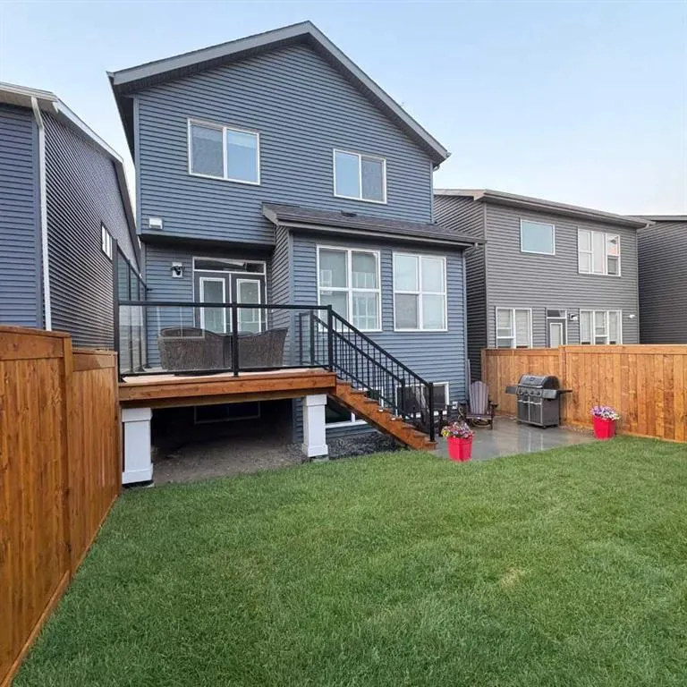 123 Mitchell Way NW