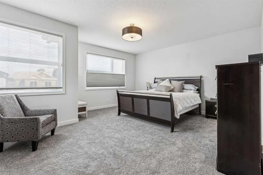 123 Mitchell Way NW