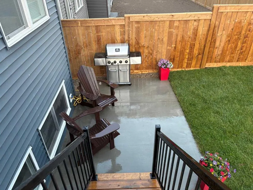 123 Mitchell Way NW