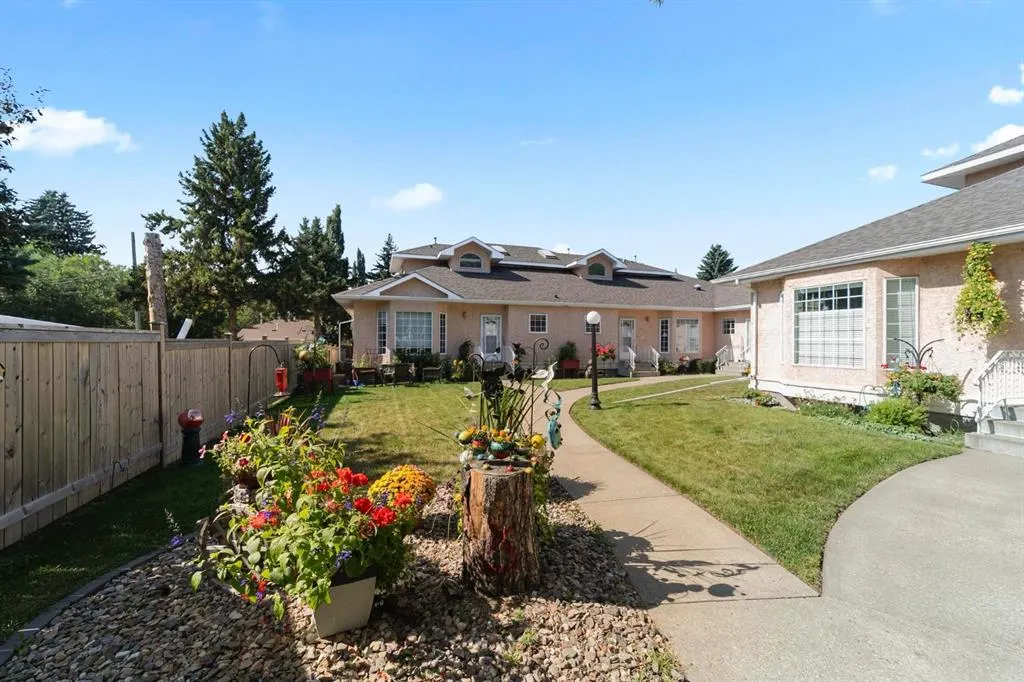 5014 56 Street, #2