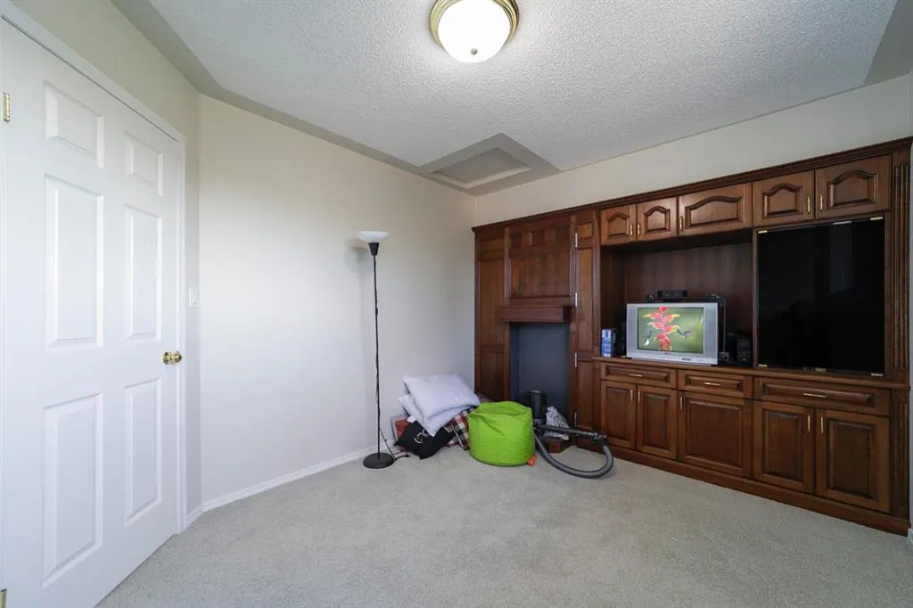 5014 56 Street, #2