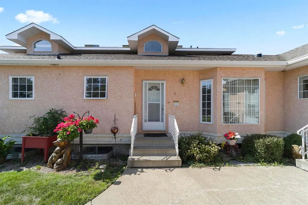 5014 56 Street, #2