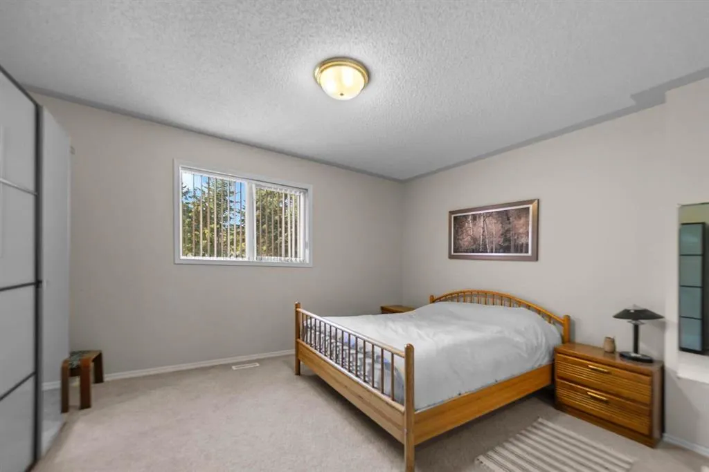 5014 56 Street, #2