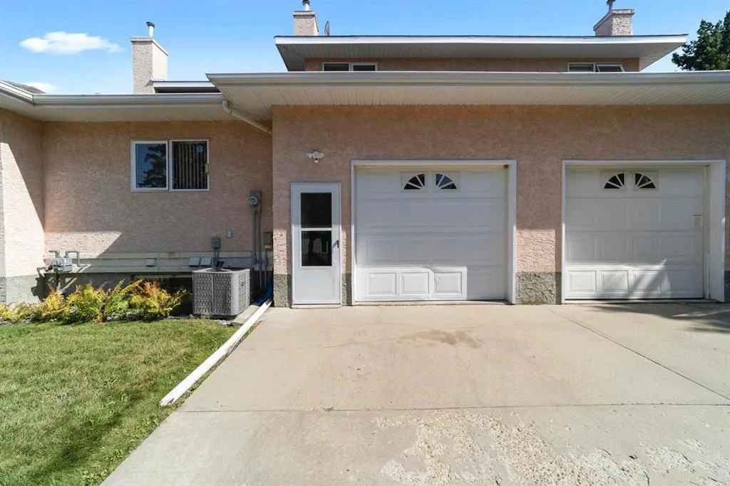5014 56 Street, #2