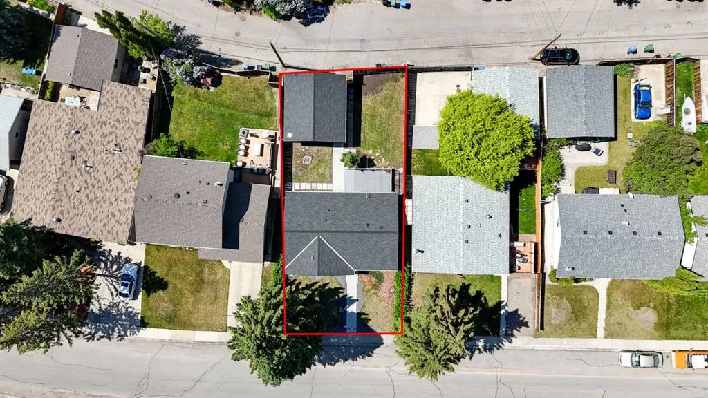 1344 Lake Michigan Crescent SE