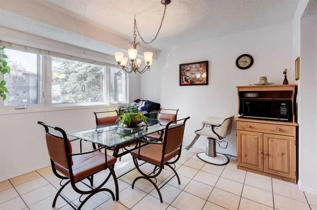 2300 Oakmoor Drive SW, #110