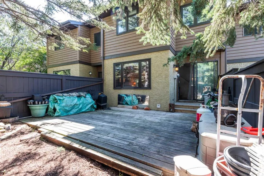 2300 Oakmoor Drive SW, #110