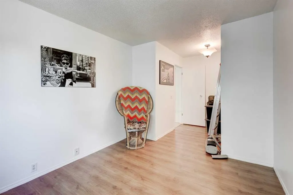 2300 Oakmoor Drive SW, #110