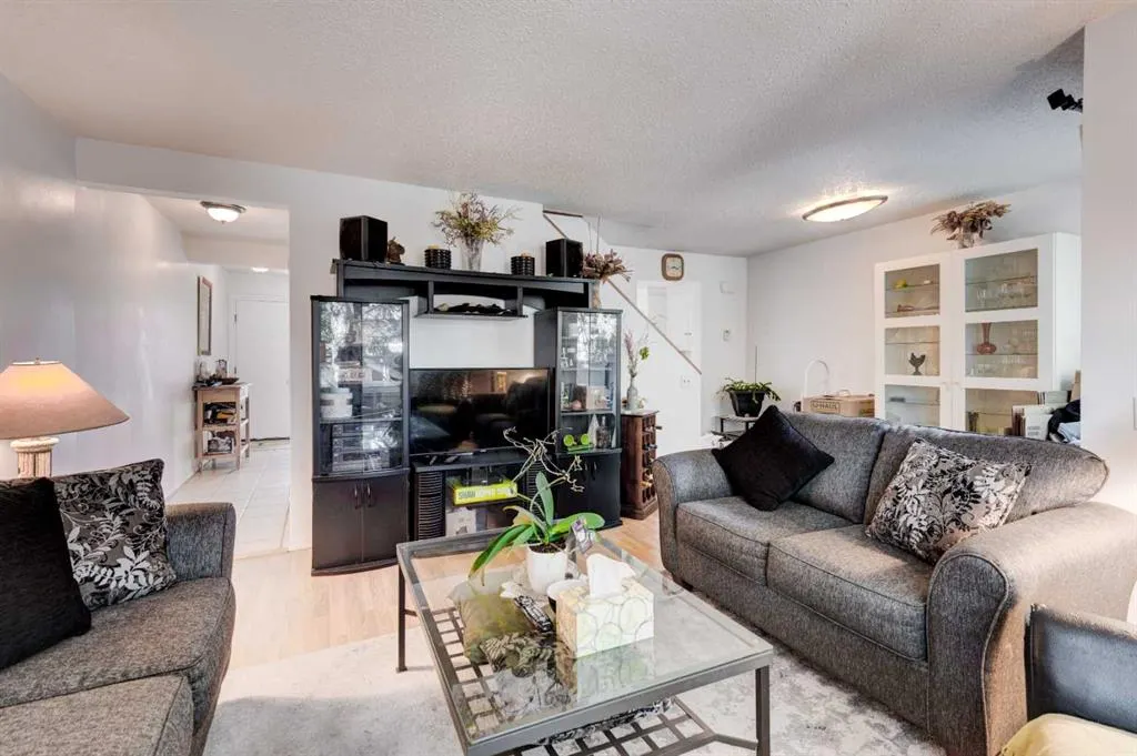 2300 Oakmoor Drive SW, #110