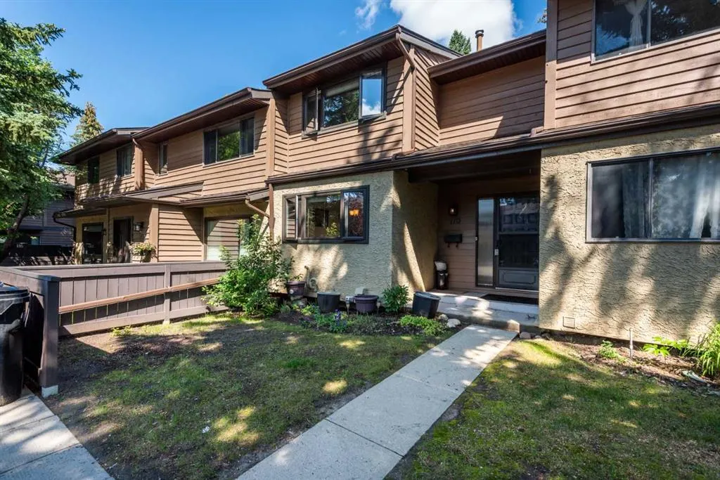 2300 Oakmoor Drive SW, #110