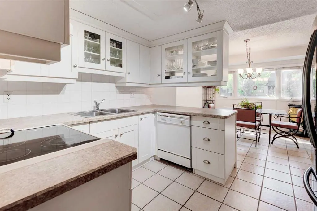 2300 Oakmoor Drive SW, #110