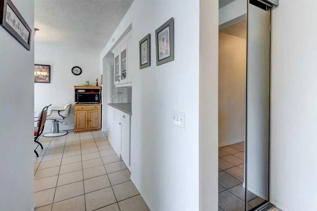 2300 Oakmoor Drive SW, #110