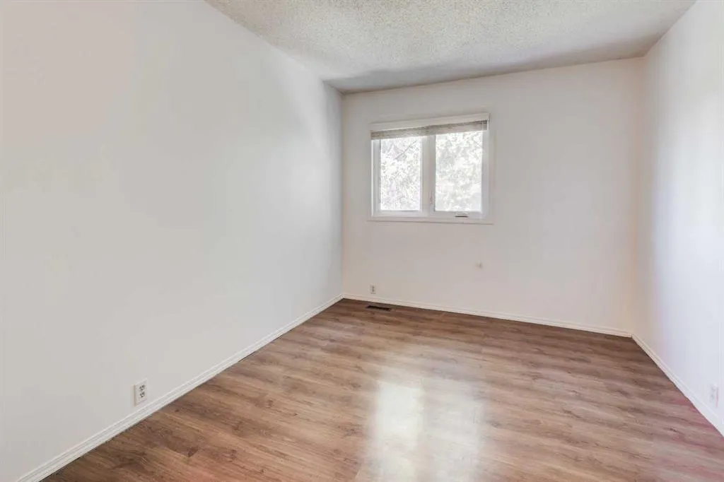2300 Oakmoor Drive SW, #110