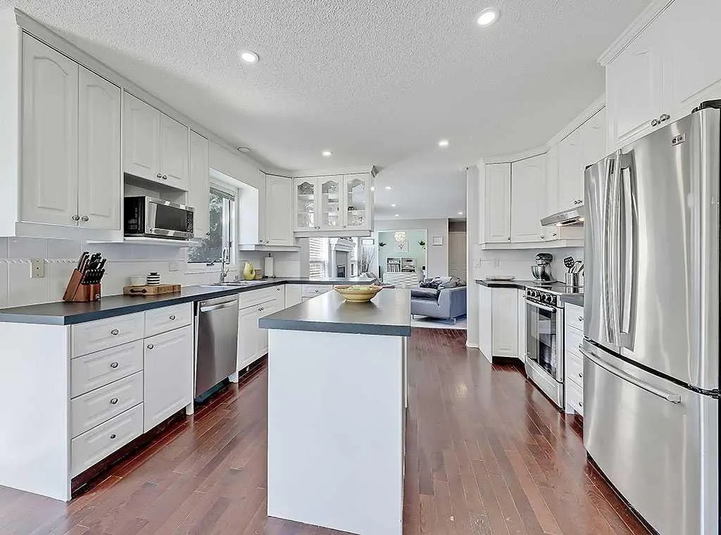 169 Woodpark Court SW