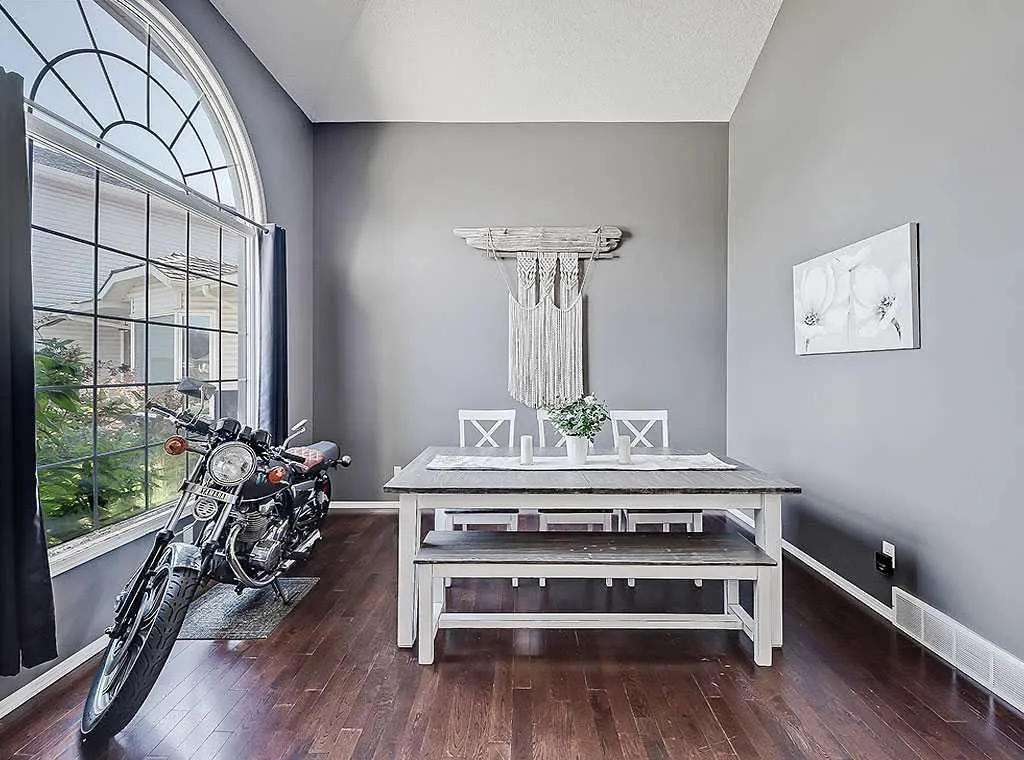 169 Woodpark Court SW